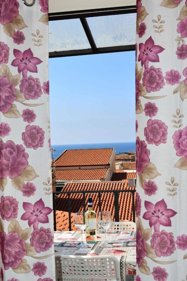 Vista Mare Apartment เชฟาลู ภายนอก รูปภาพ
